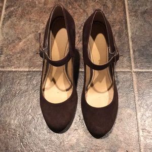 Women’s suede wedges